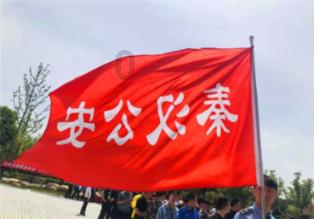 （新春走基层）探访“中国结艺之乡”：“龙元素”中国结走俏海内外